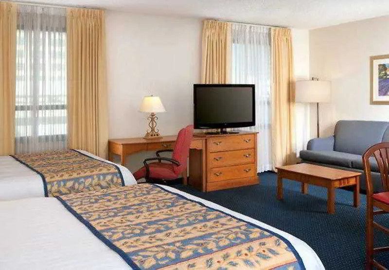 Residence Inn By Marriott Las Vegas Hughes Center 3*,